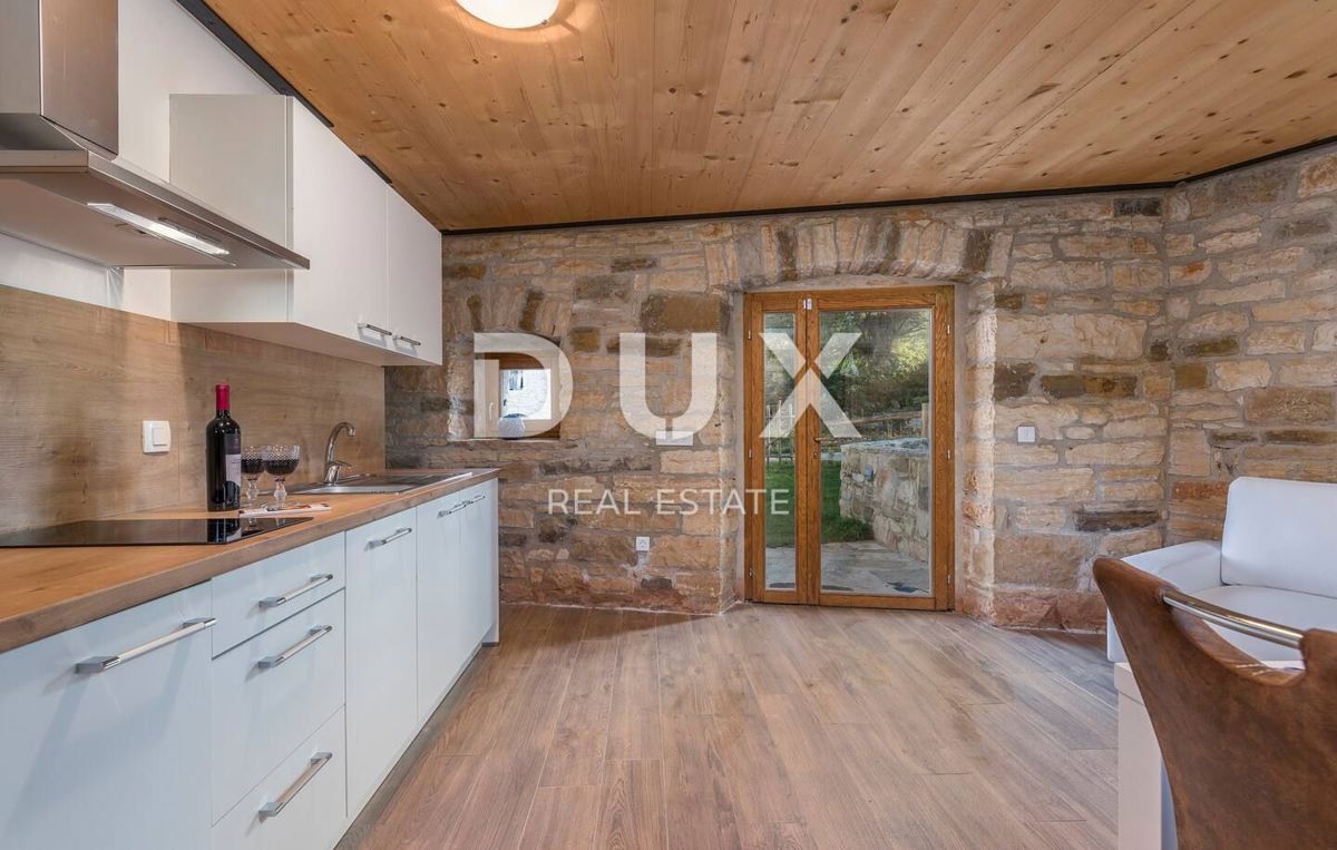 ISTRIA, GROŽNJAN - Bellissima proprietà con 5 unità abitative