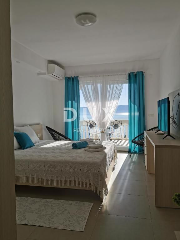 NOVI VINODOLSKI - casa / villa 1134m2 con appartamenti con vista panoramica sul mare e piscina + giardino 1750m2