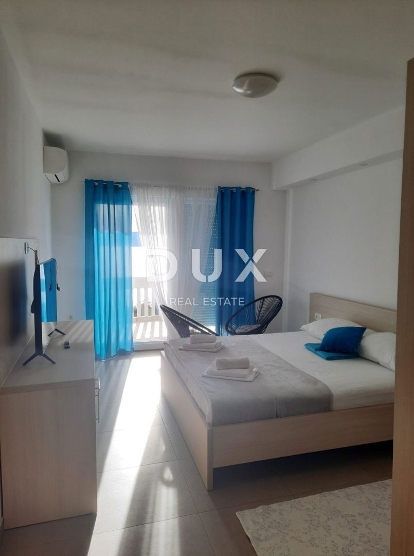 NOVI VINODOLSKI - casa / villa 1134m2 con appartamenti con vista panoramica sul mare e piscina + giardino 1750m2