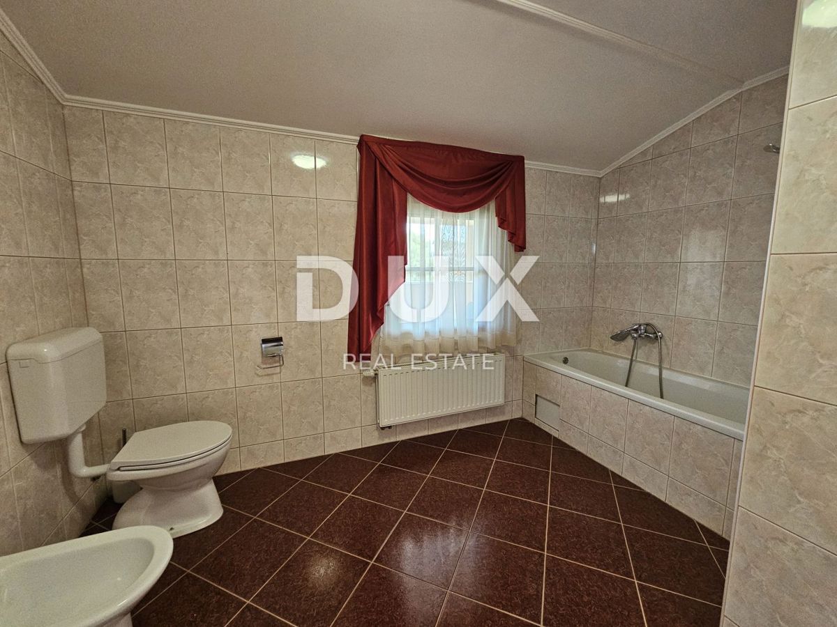 ISTRIA, POLA - Casa di appartamenti di qualità per famiglie in una posizione attraente