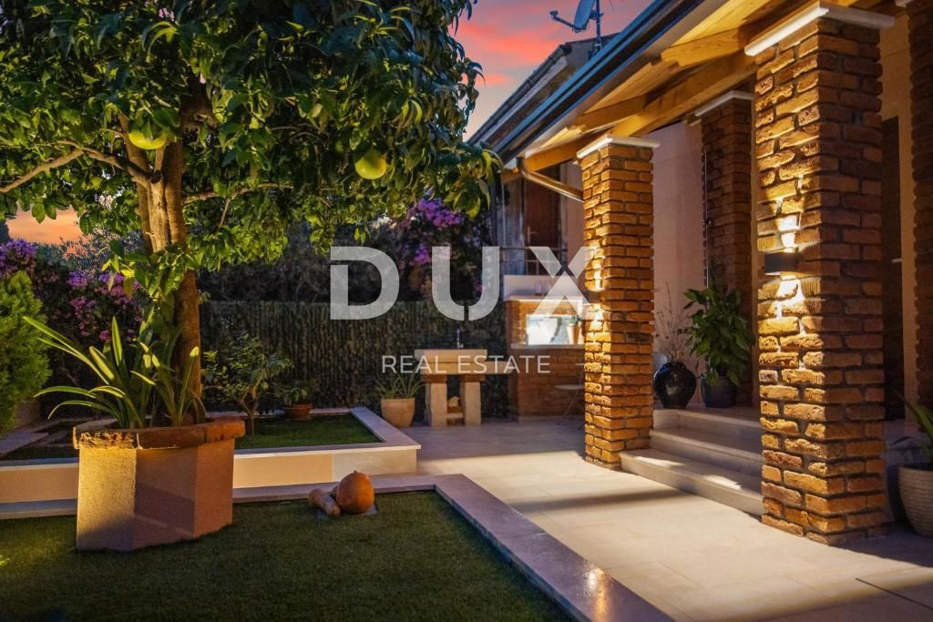 ISTRIA, ROVIGNO - CASA DI LUSSO CON PISCINA E ZONA SPA