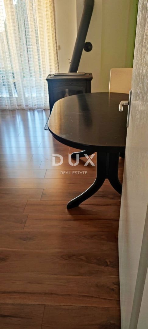 ISTRIA, PARENZO - Appartamento bilocale al 1° piano, 1500m dal mare