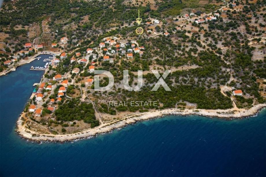 ISOLA DI PAG, LUN - terreno edificabile di 640 m2 in una posizione privilegiata