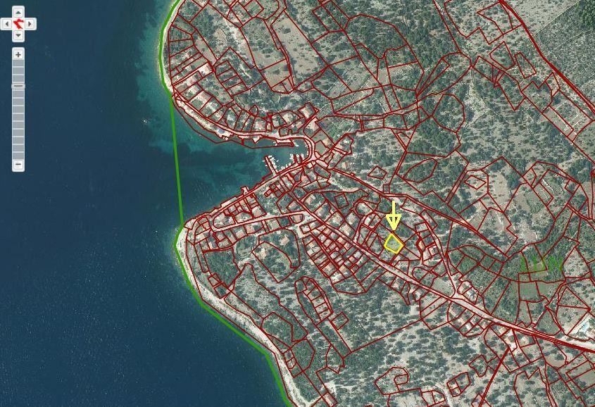 ISOLA DI PAG, LUN - terreno edificabile di 640 m2 in una posizione privilegiata