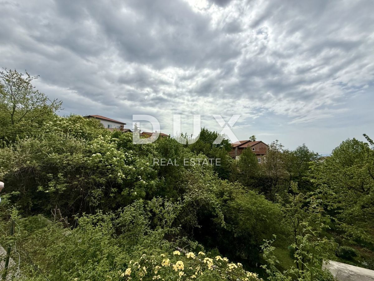 RIJEKA, ZAMET - Terreno edificabile di 1093 m2 per una casa unifamiliare/4 unità abitative!