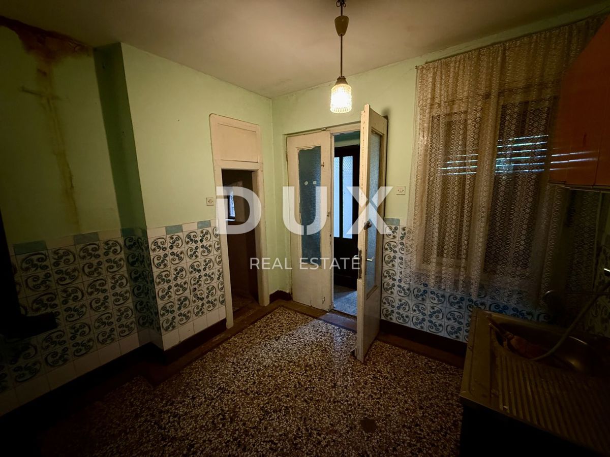 RIJEKA, PODMURVICE - appartamento da adattare in ottima posizione 