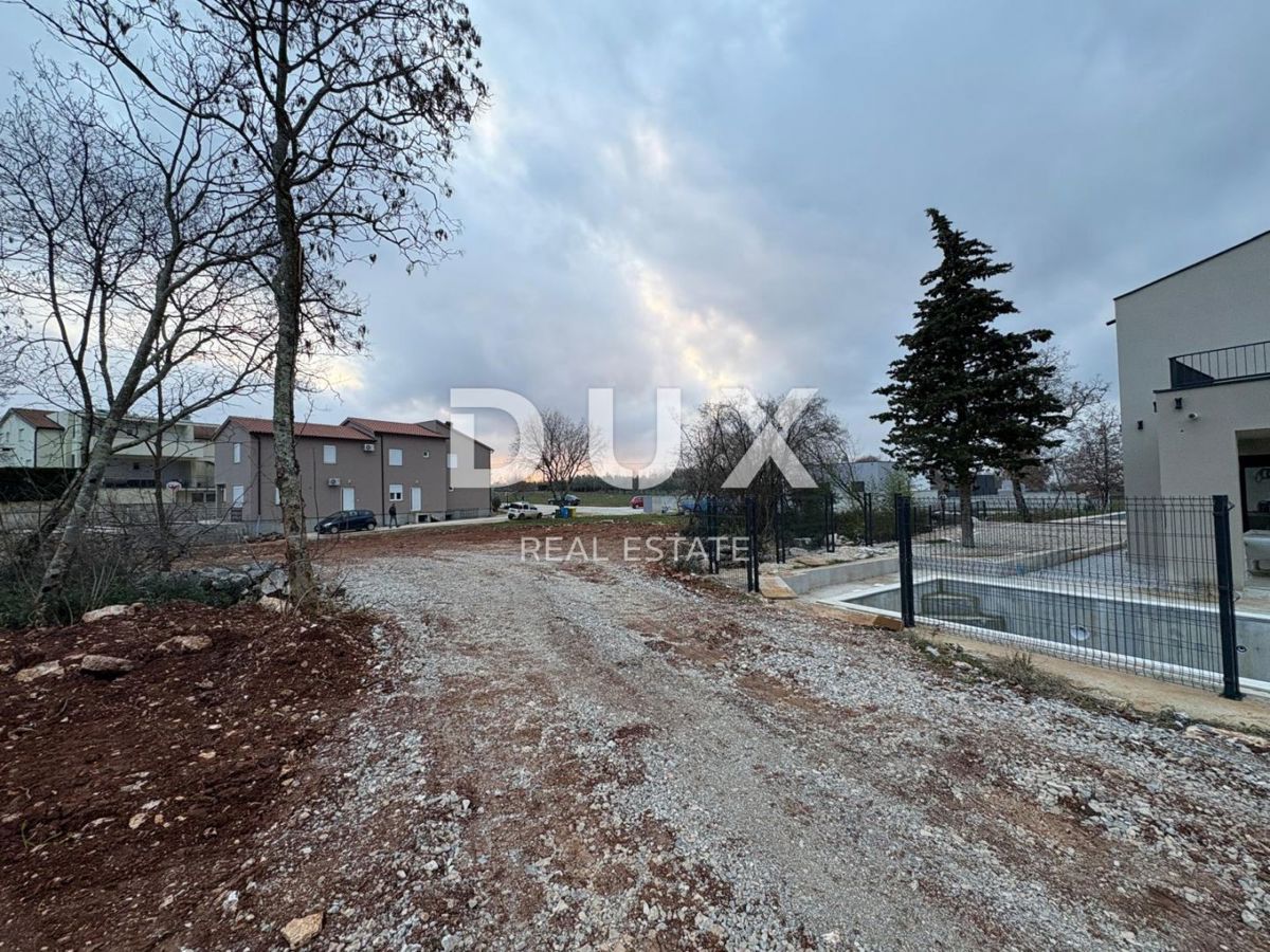 ISTRIA, PARENZO - Terreno edificabile