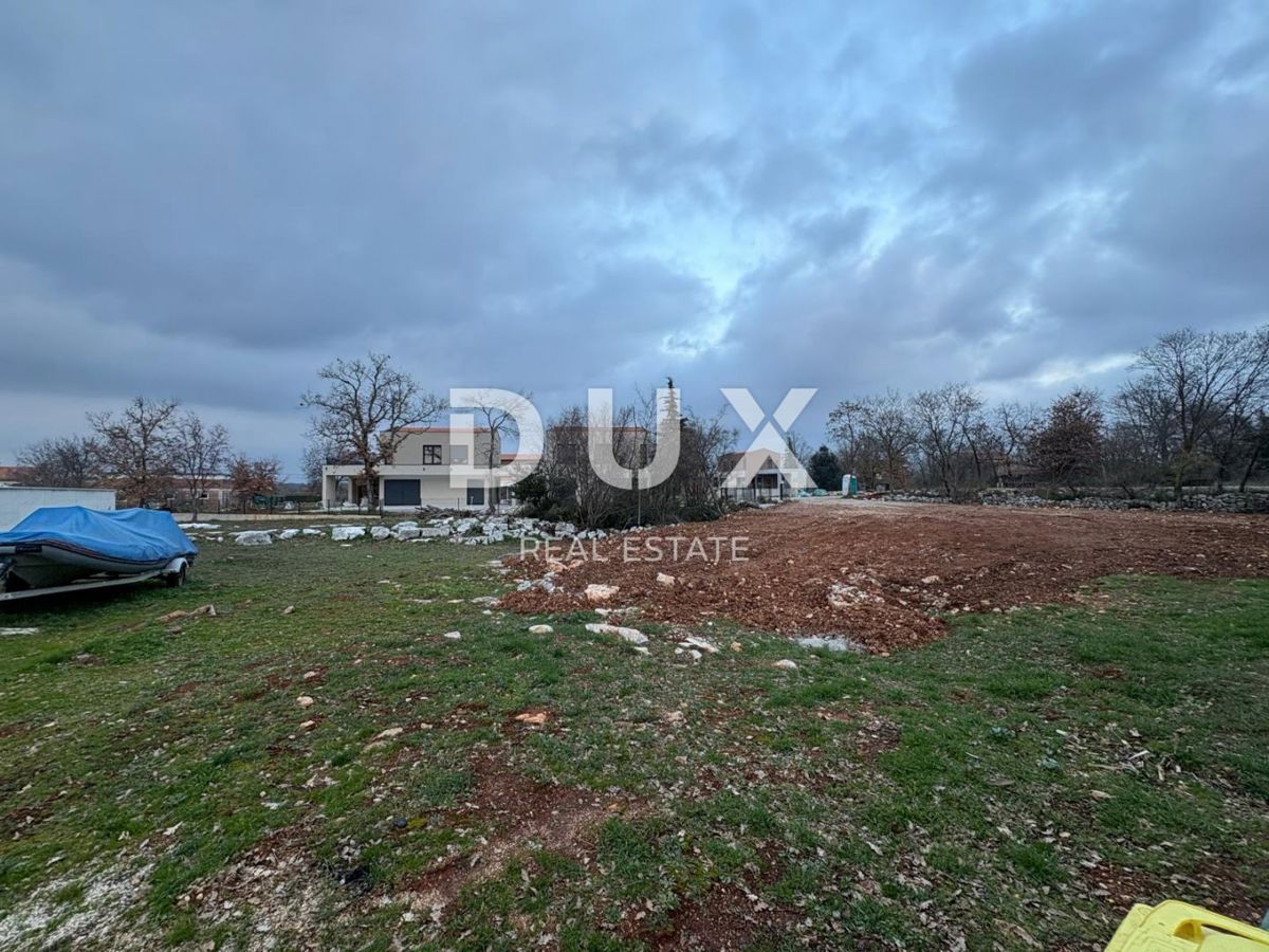 ISTRIA, PARENZO - Terreno edificabile