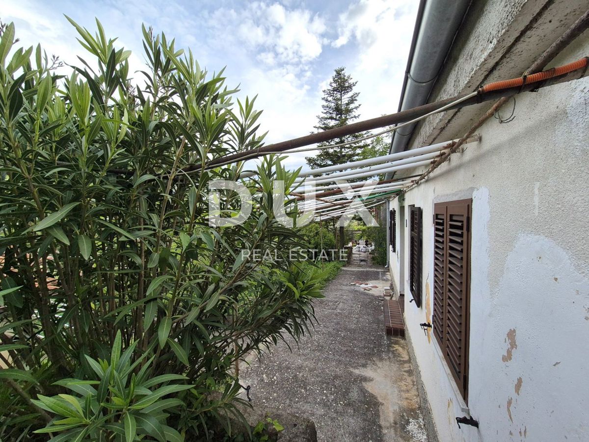 ISTRIA, LABIN - Casa in campagna con un bellissimo giardino