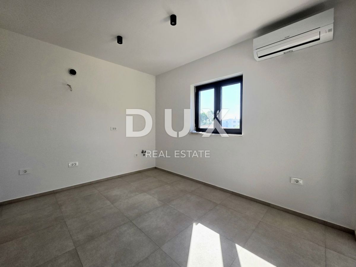 ISTRIA, ŠTINJAN - Una combinazione perfetta di lusso e comfort, appartamento 2SS+DB con garage privato a soli 500 metri da spiagge ben curate e lunghe passeggiate in riva al mare