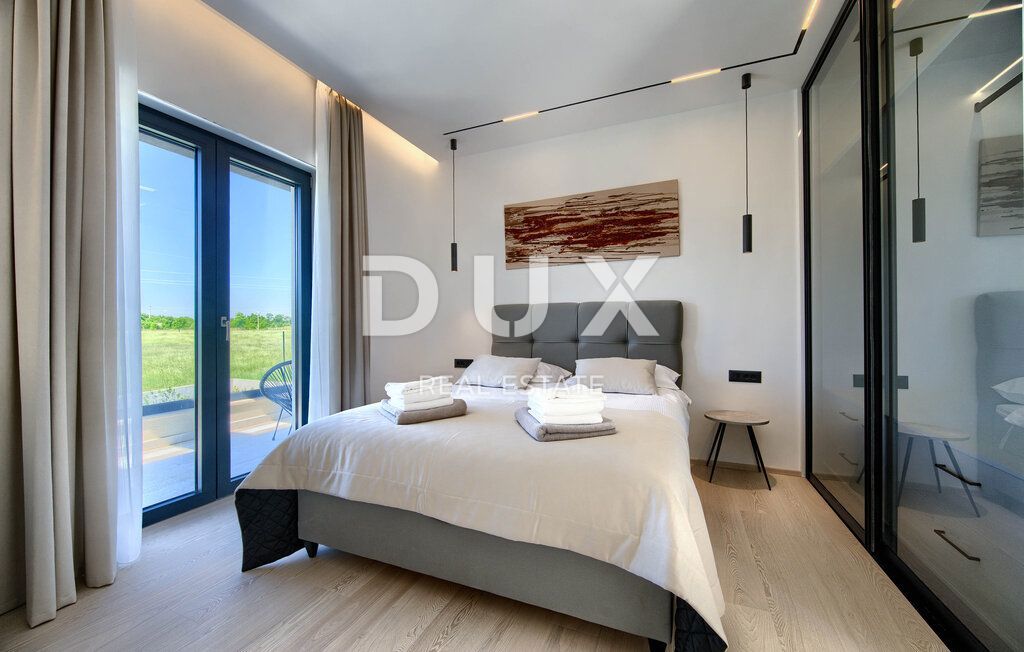 ISTRIA, LABIN - Casa immacolata con piscina e campo da tennis