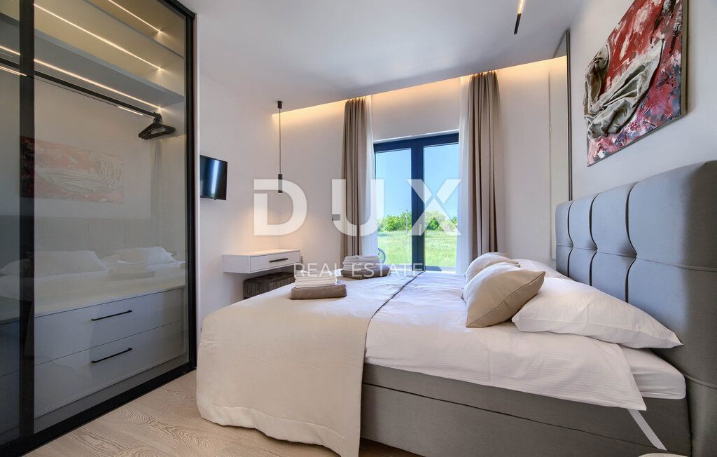 ISTRIA, LABIN - Casa immacolata con piscina e campo da tennis