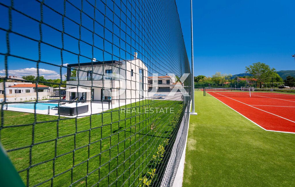 ISTRIA, LABIN - Casa immacolata con piscina e campo da tennis