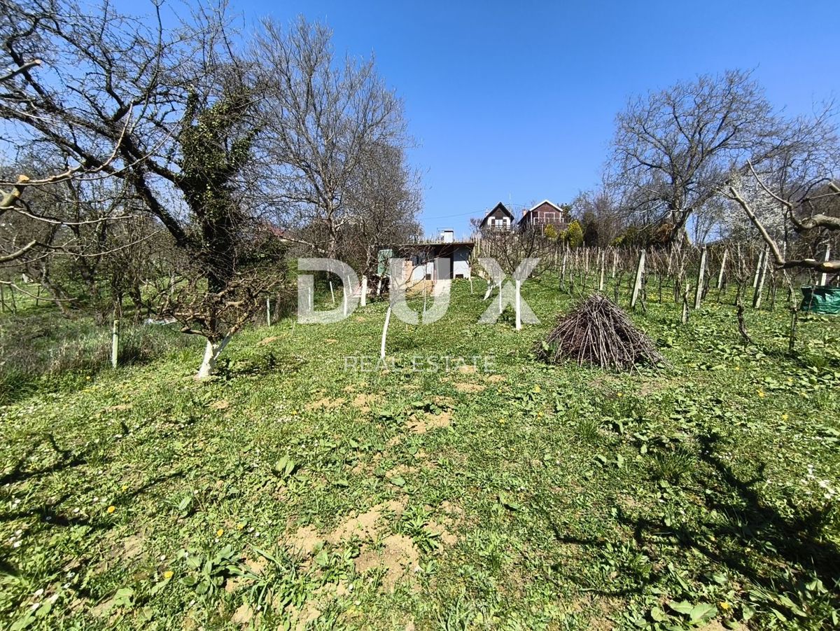 ZAGABRIA, ČRNOMEREC, MIKULIĆI - Terreno con una casa e potenziale edificabile