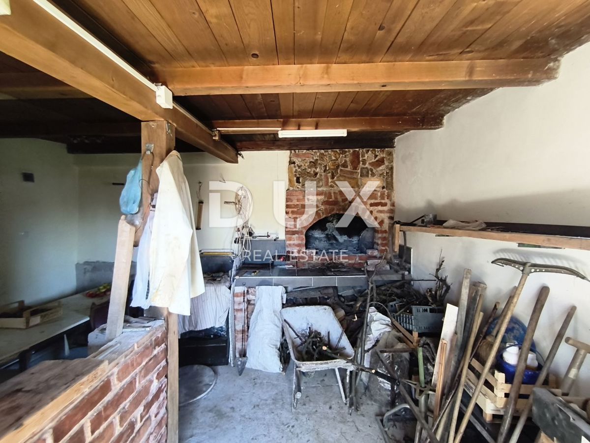 ZAGABRIA, ČRNOMEREC, MIKULIĆI - Terreno con una casa e potenziale edificabile