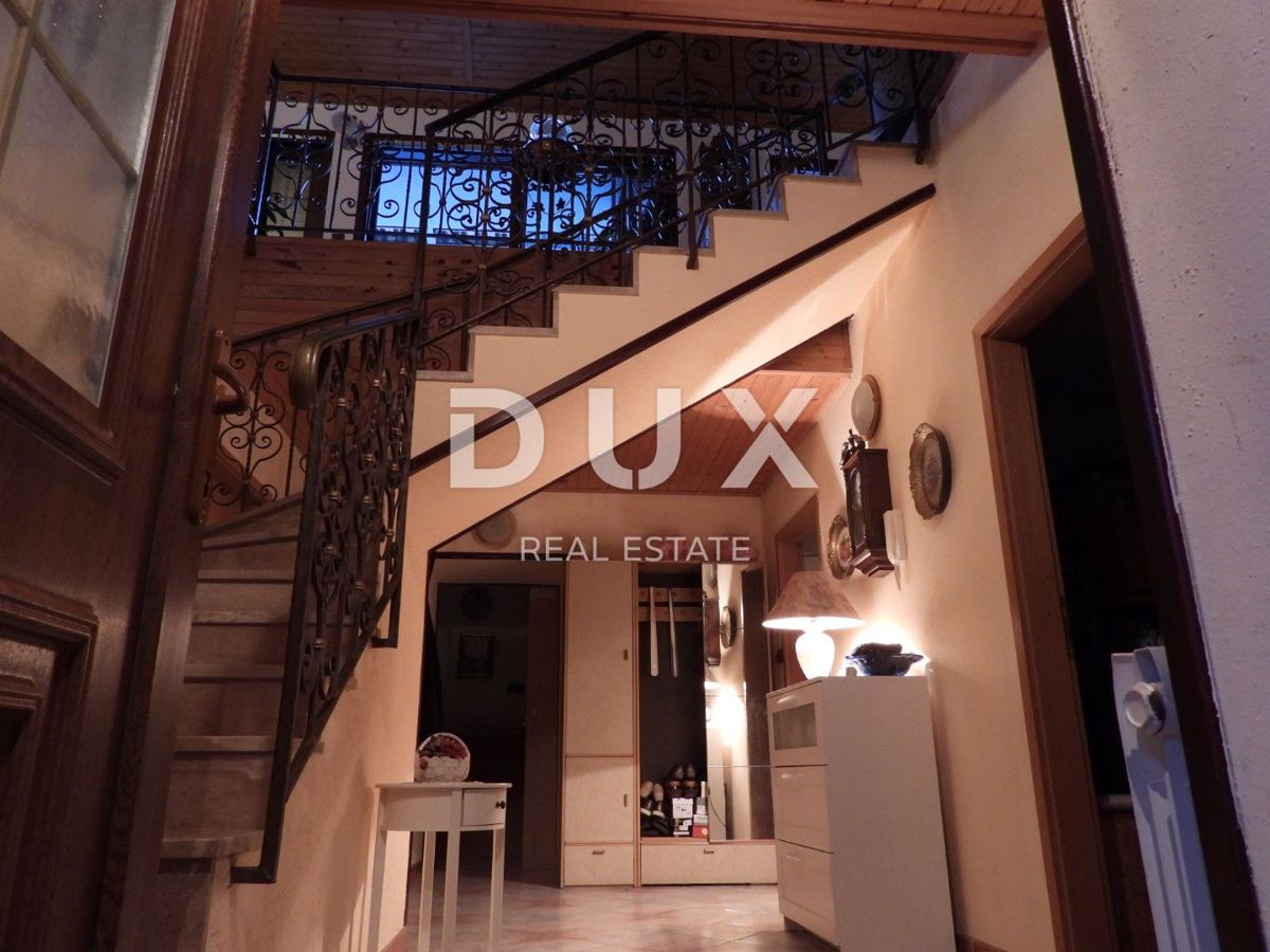 ABBAZIA, MATULJI - casa di 400m2 con un appartamento duplex e due appartamenti + giardino di 710m2