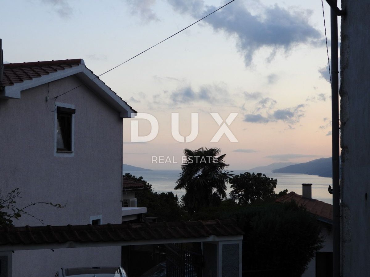 ABBAZIA, MATULJI - casa di 400m2 con un appartamento duplex e due appartamenti + giardino di 710m2