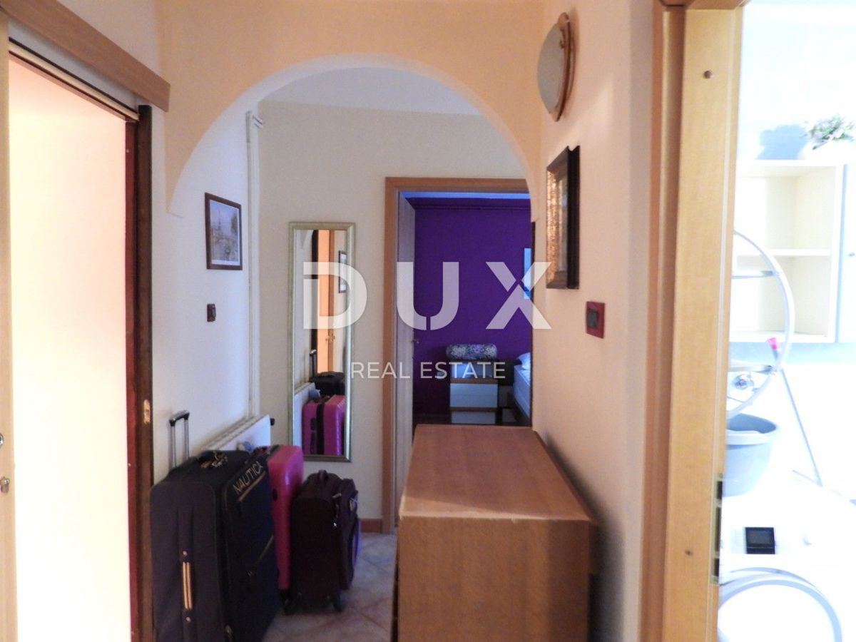 ABBAZIA, MATULJI - casa di 400m2 con un appartamento duplex e due appartamenti + giardino di 710m2