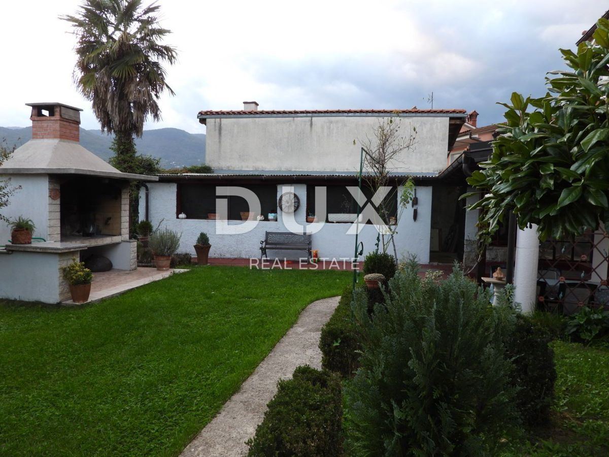 ABBAZIA, MATULJI - casa di 400m2 con un appartamento duplex e due appartamenti + giardino di 710m2