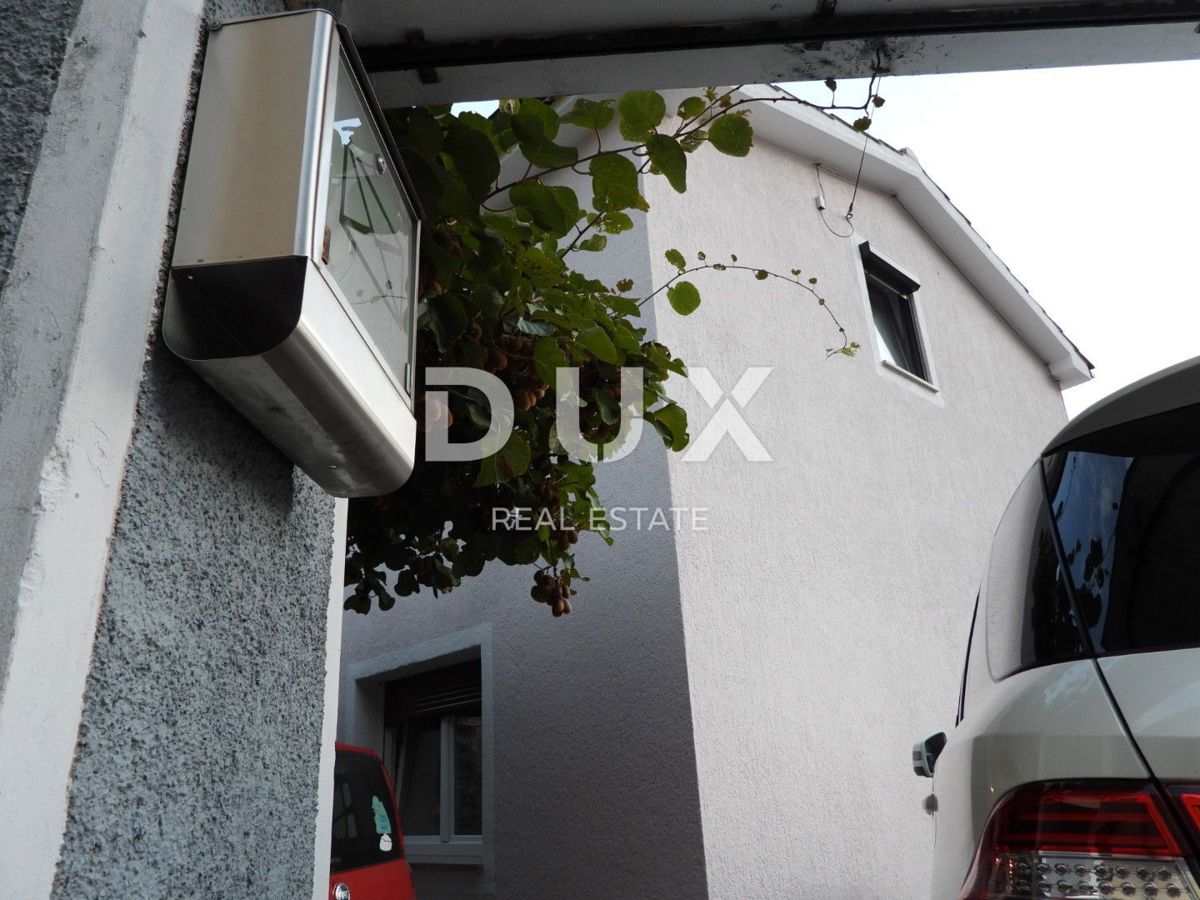 ABBAZIA, MATULJI - casa di 400m2 con un appartamento duplex e due appartamenti + giardino di 710m2