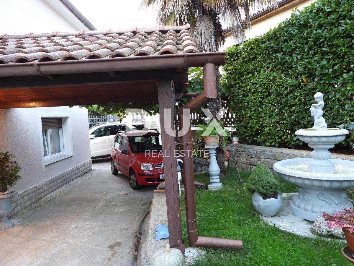 ABBAZIA, MATULJI - casa di 400m2 con un appartamento duplex e due appartamenti + giardino di 710m2