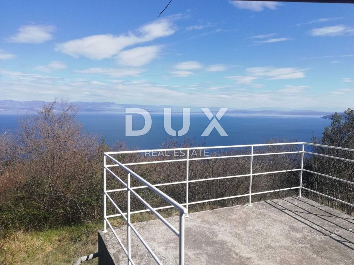 OPATIJA, MOŠĆENIČKA DRAGA, MOŠĆENICE - terreno edificabile 4300m2 con vista panoramica sul mare per ville in affitto / appartamenti / villa familiare 