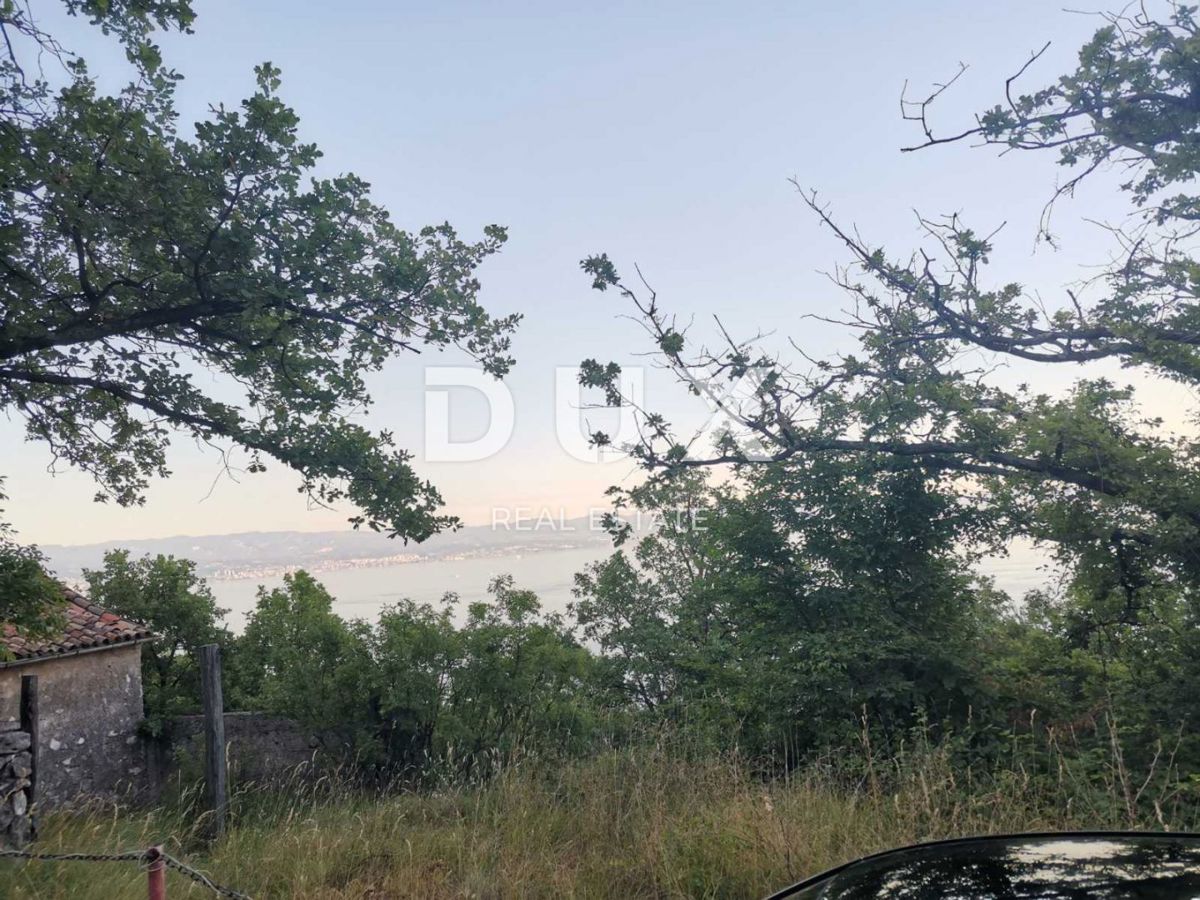 OPATIJA, MOŠĆENIČKA DRAGA, MOŠĆENICE - terreno edificabile 4300m2 con vista panoramica sul mare per ville in affitto / appartamenti / villa familiare 