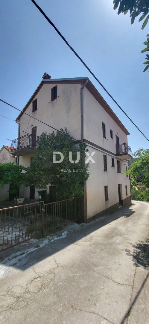 ISOLA DI UGLJAN, KALI - Spaziosa casa a 180 m dal mare con quattro piani e tre posti auto!