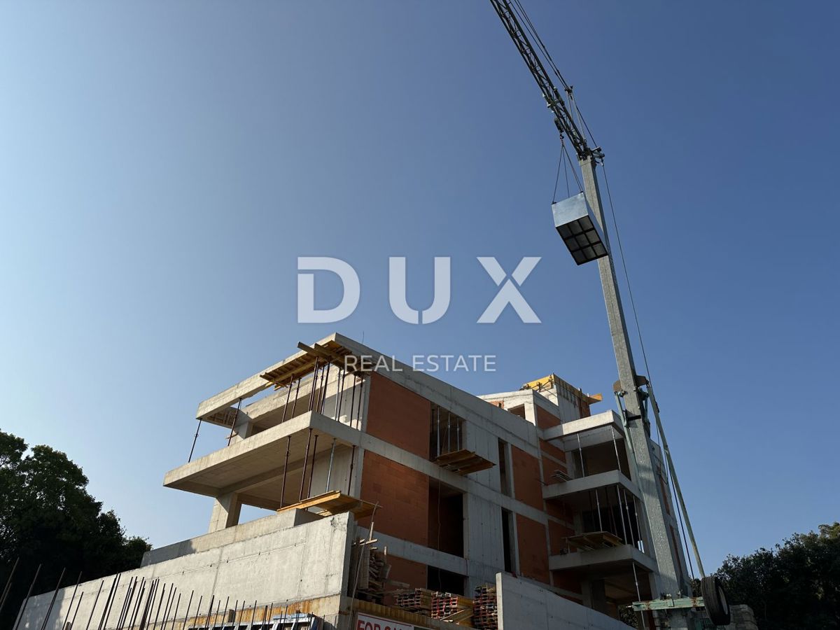 PETRČANE - Lussuoso appartamento con due camere da letto 118m² - con giardino!