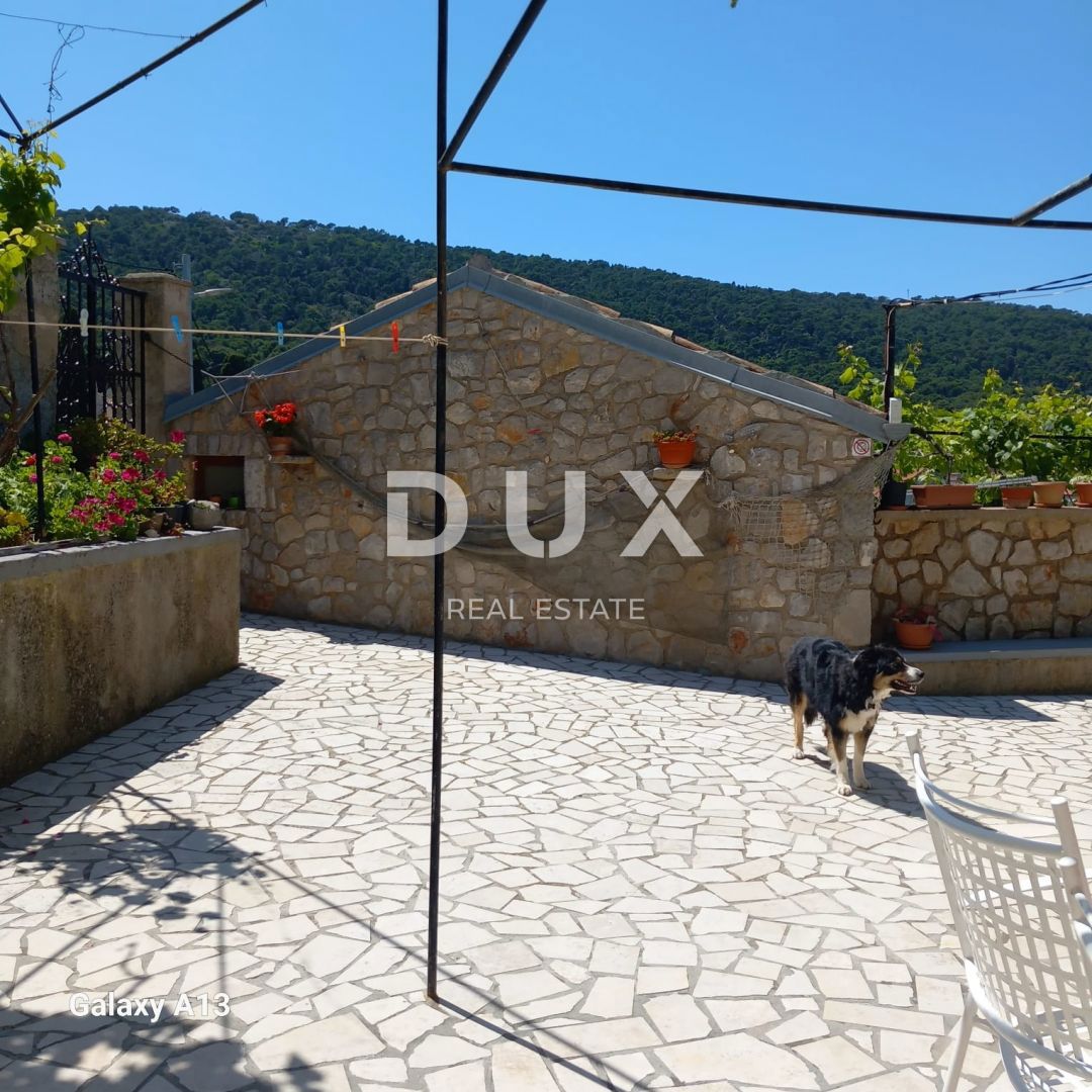 VELI LOŠINJ - Ottima opportunità!! Casa in pietra con due appartamenti e vista mare
