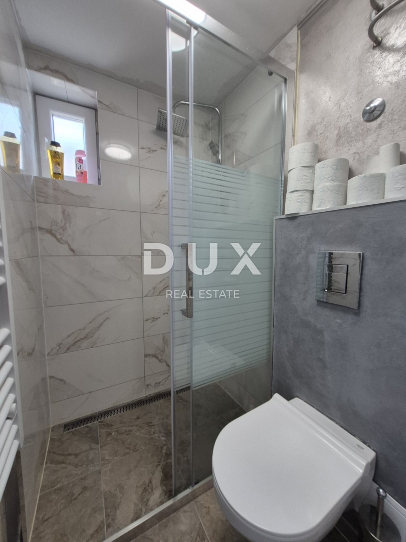 CRIKVENICA, DRAMALJ - casa di 115 m2 con due appartamenti vicino al mare, prezzo ribassato, occasione!!!