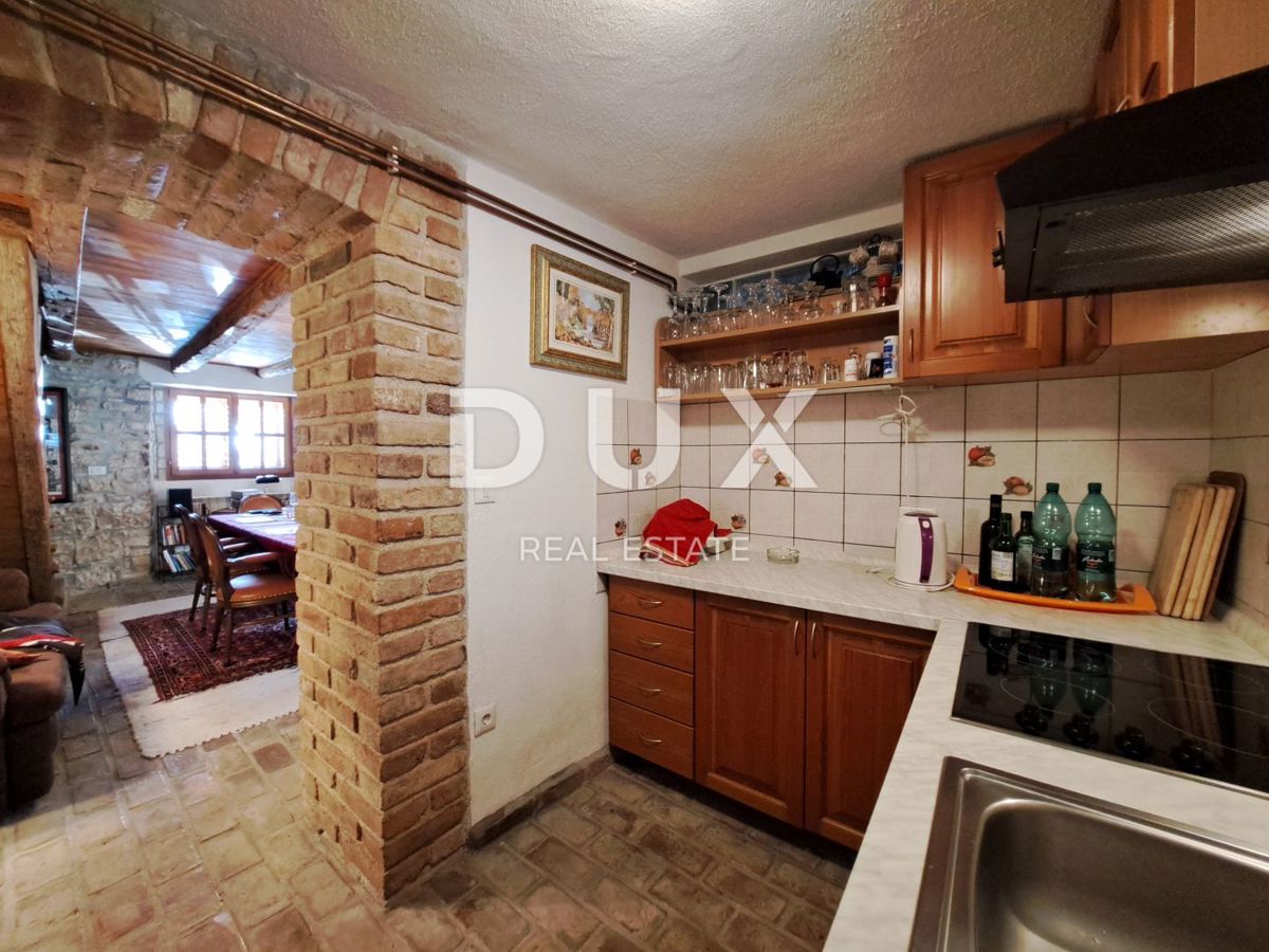 ISTRIA, PARENZO, VABRIGA - casa in pietra ristrutturata con piscina