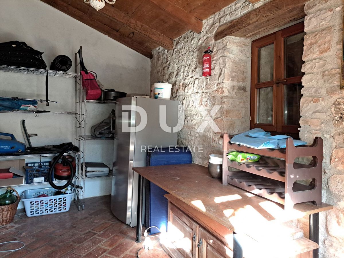 ISTRIA, PARENZO, VABRIGA - casa in pietra ristrutturata con piscina
