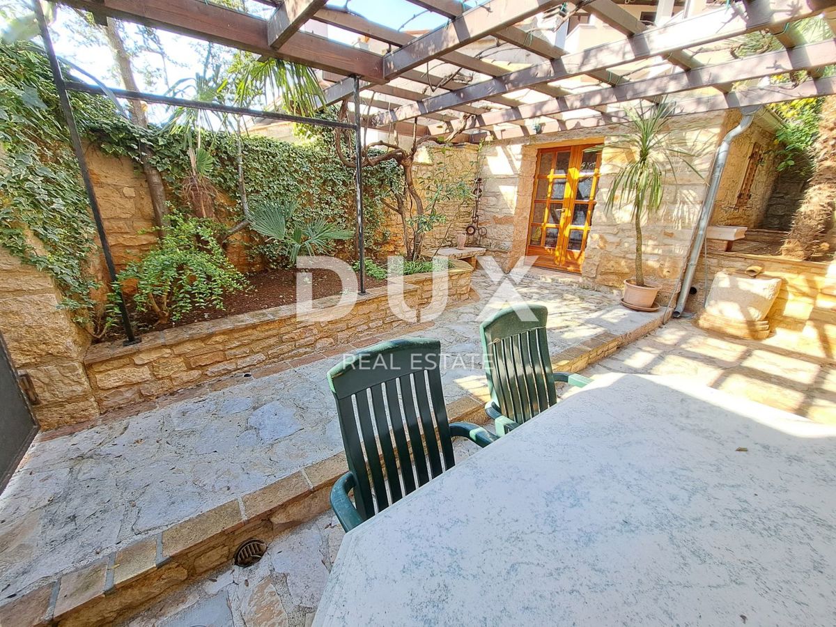 ISTRIA, PARENZO, VABRIGA - casa in pietra ristrutturata con piscina
