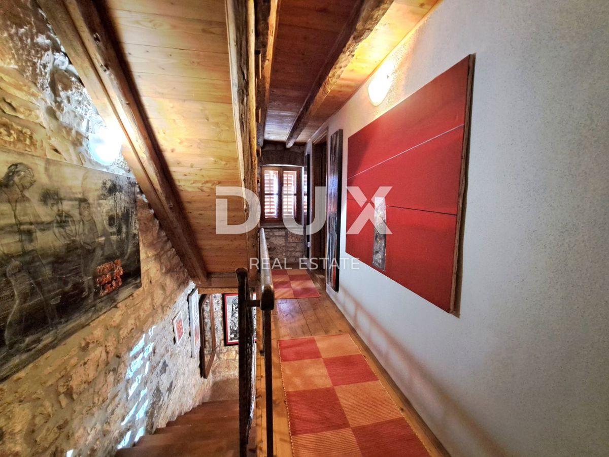 ISTRIA, PARENZO, VABRIGA - casa in pietra ristrutturata con piscina