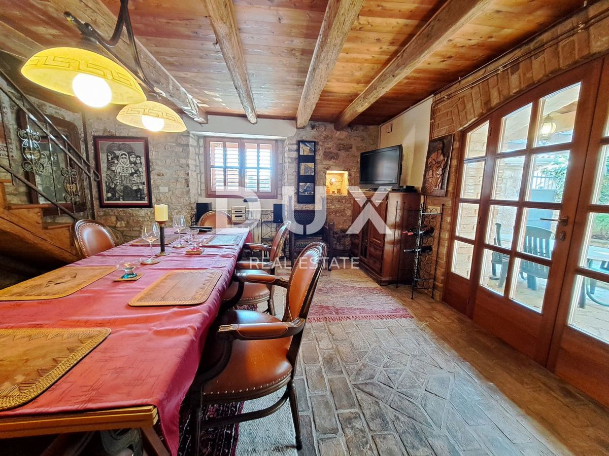 ISTRIA, PARENZO, VABRIGA - casa in pietra ristrutturata con piscina