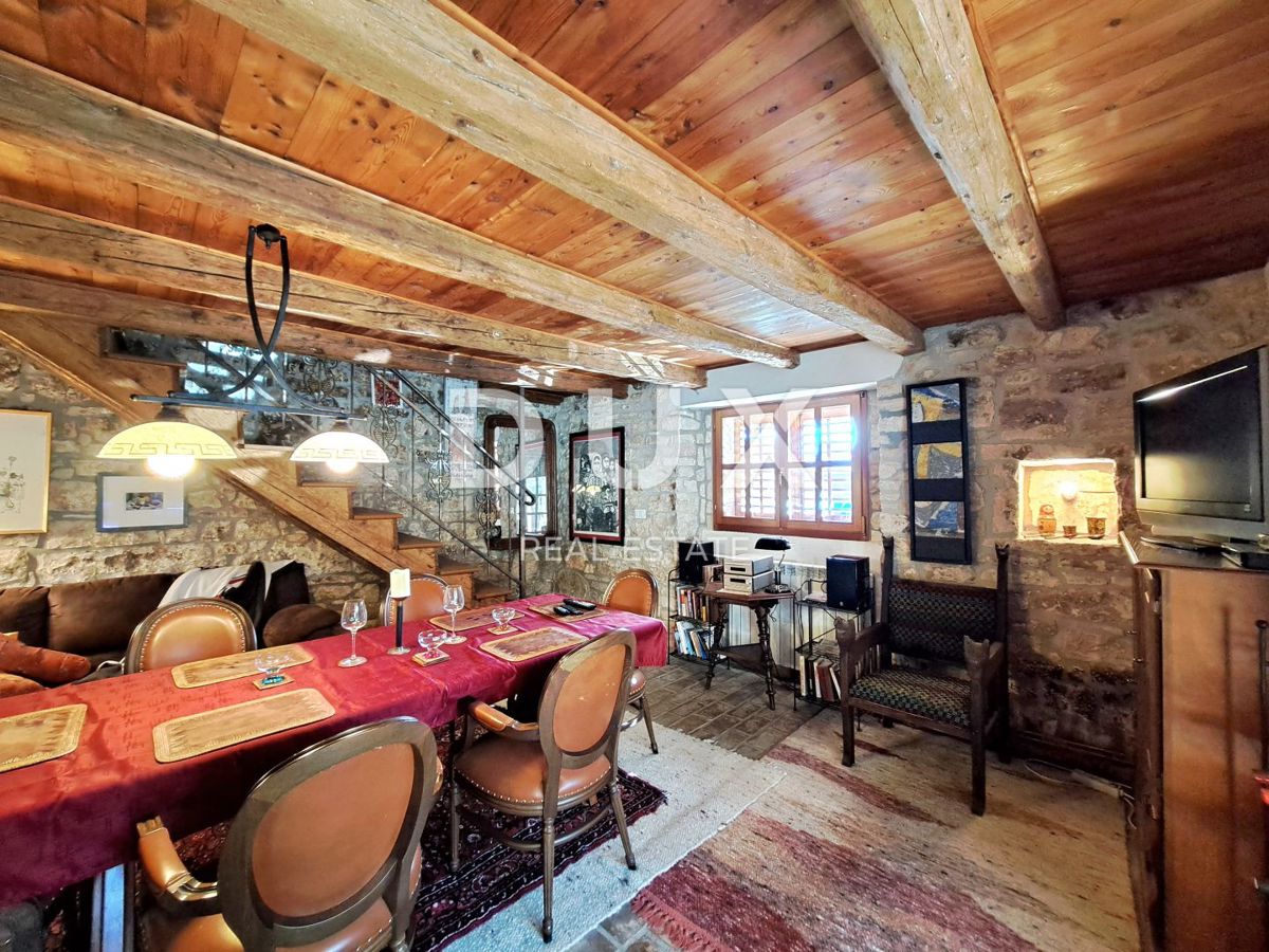 ISTRIA, PARENZO, VABRIGA - casa in pietra ristrutturata con piscina