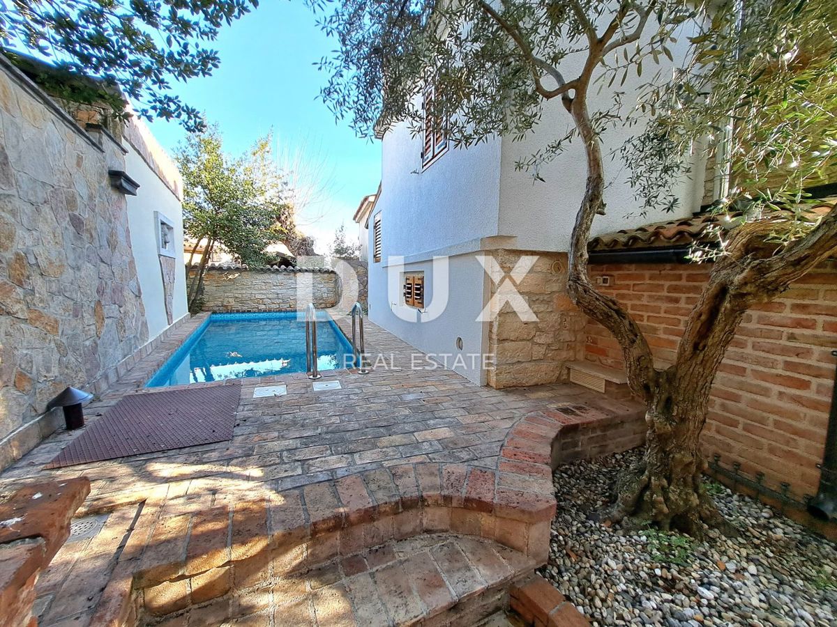 ISTRIA, PARENZO, VABRIGA - casa in pietra ristrutturata con piscina