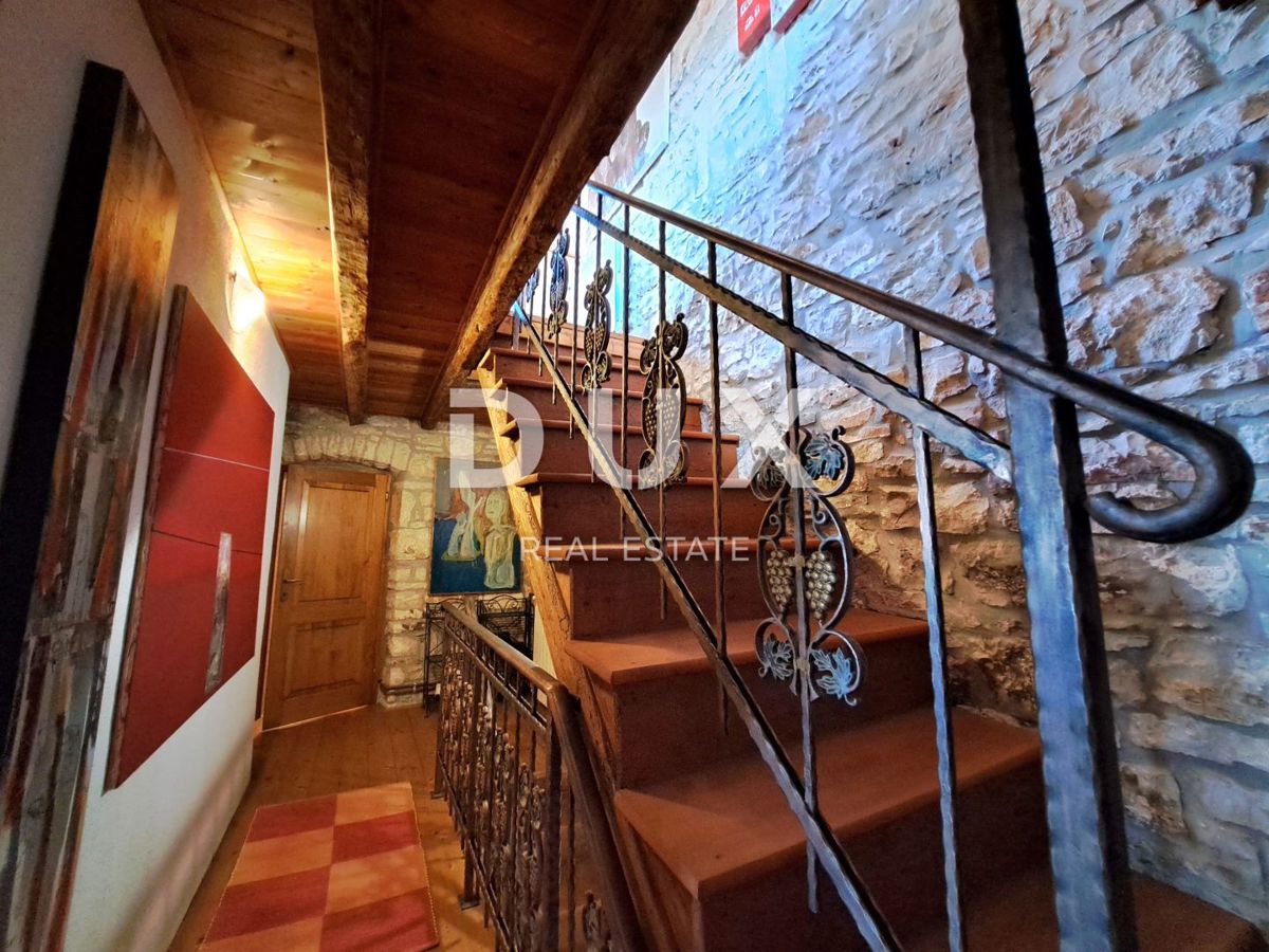 ISTRIA, PARENZO, VABRIGA - casa in pietra ristrutturata con piscina