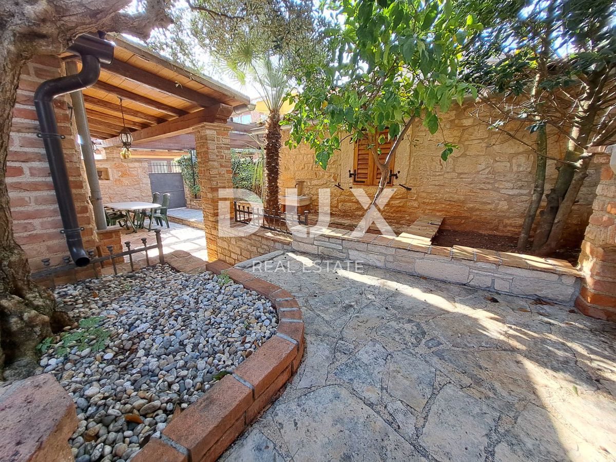 ISTRIA, PARENZO, VABRIGA - casa in pietra ristrutturata con piscina
