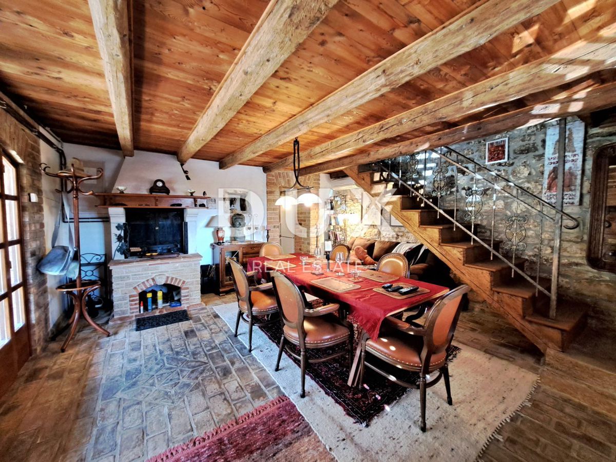 ISTRIA, PARENZO, VABRIGA - casa in pietra ristrutturata con piscina