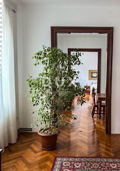 FIUME, CENTRO - Appartamento 116m2, prima fila al mare!