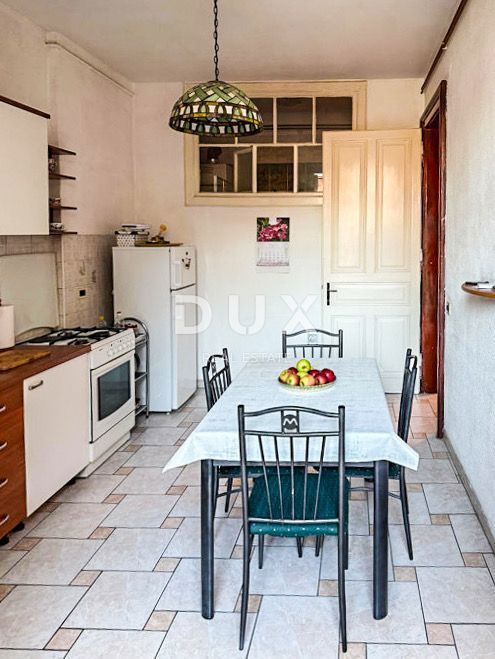 FIUME, CENTRO - Appartamento 116m2, prima fila al mare!