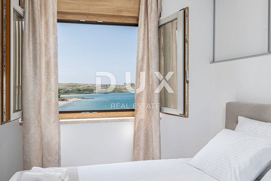 ISOLA DI PAG, POVLJANA - Bellissimo appartamento di 47 m2, prima fila al mare