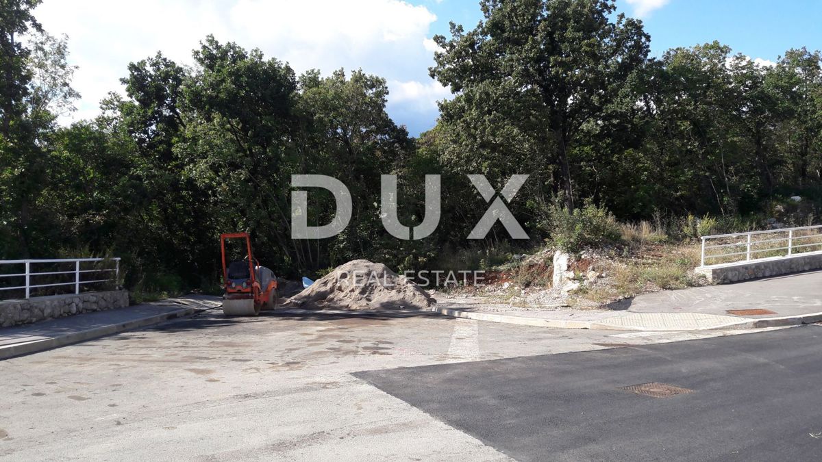 RIJEKA, SRDOČI - Bellissimo terreno edificabile per una casa bifamiliare!