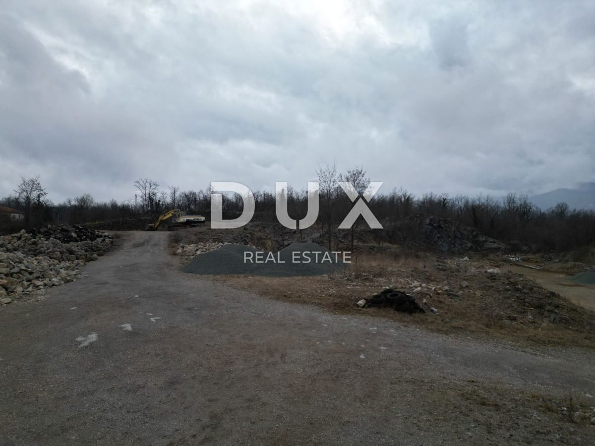 MATULJI, PERMANI - Terreno edificabile di 4000 m2 nella zona di lavoro per un magazzino/capannone, ZONA M