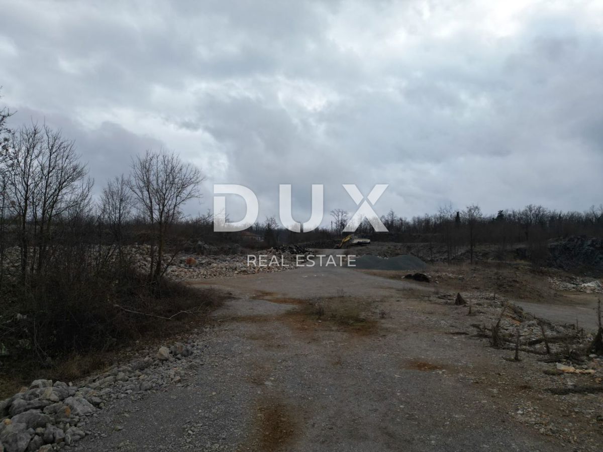 MATULJI, PERMANI - Terreno edificabile di 4000 m2 nella zona di lavoro per un magazzino/capannone, ZONA M