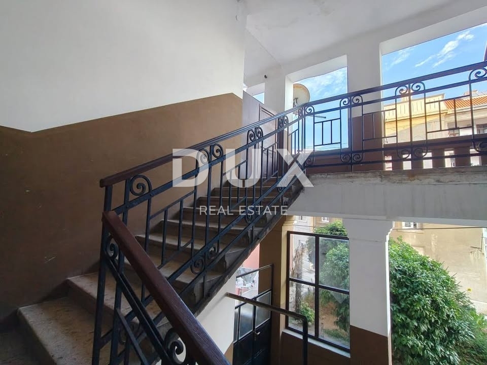 RIJEKA, MLAKA - Spazioso appartamento con 3 camere da letto e balcone in un edificio di qualità