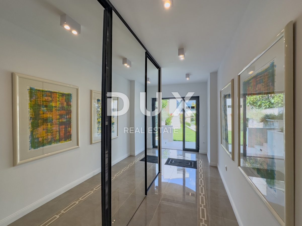 OPATIJA, LOVRAN – Appartamento esclusivo con vista panoramica e piscina