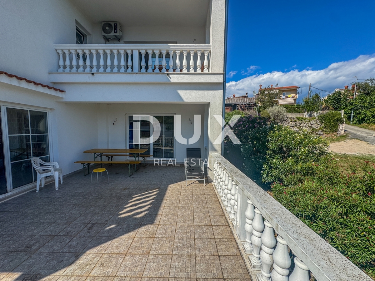 OPATIJA, POBRI - spaziosa casa indipendente con vista mare, giardino e diverse unità abitative